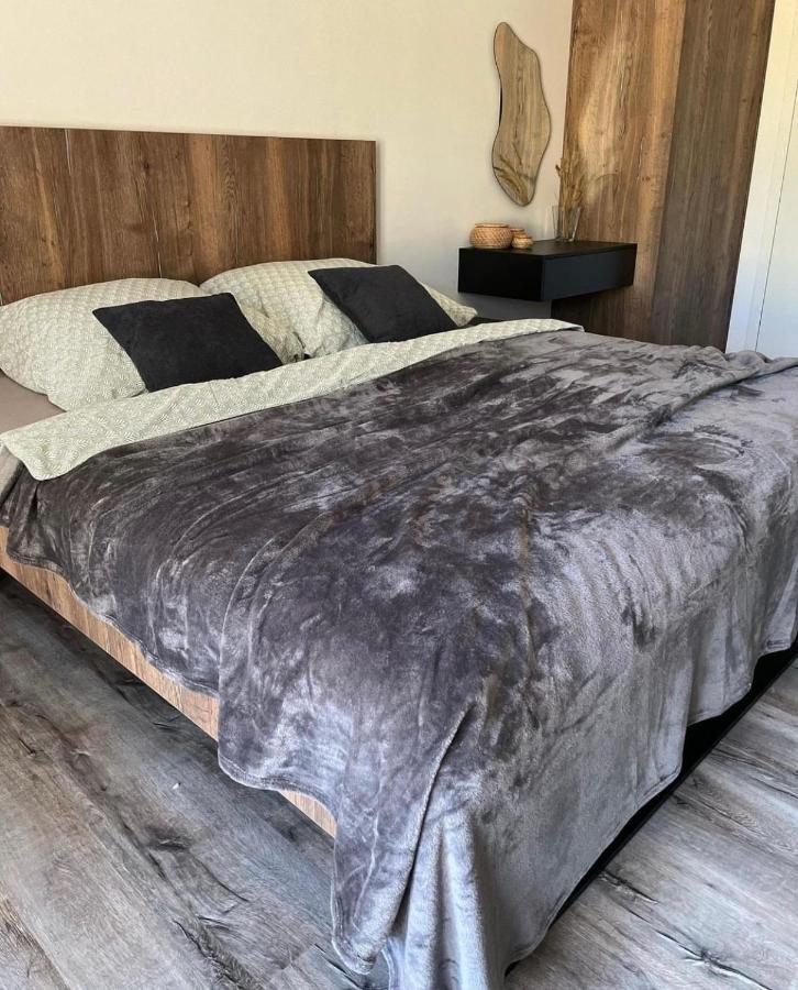 Prima Apartment *